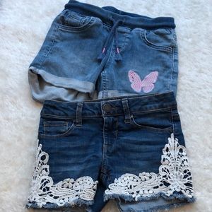 Lot of 2 denim shorts girl size 6 and 6-7
